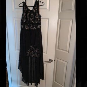 Juniors black dress